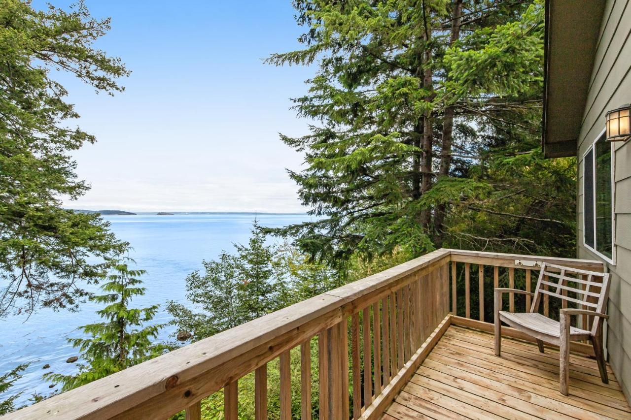 Pinecone Cabin Eastsound Exterior photo